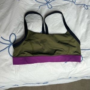 Sz 6 Lulu Lemon Sports Bra